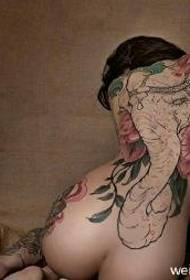 A donna torna cum'è un mudellu di tatuu di dio