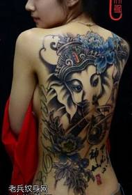 Full av kärlek elefant elefant tatuering