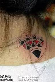 Kaula-aukko kaunis kruunu-tatuointikuvio