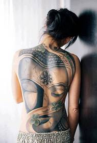 tattoo ພຣະພຸດທະຮູບຢູ່ດ້ານຫລັງຂອງແມ່ຍິງທີ່ສວຍງາມ