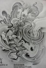 Manuskrip tato lotus naga penuh kembali mendominasi