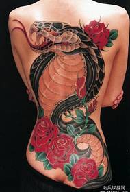 малюнак татуіроўкі кобры з поўнай спіной