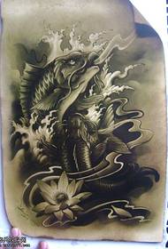 ihe azu azu nke squid tattoo ihe