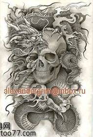 Manuscrito de tatuaje de dragón de espalda completa