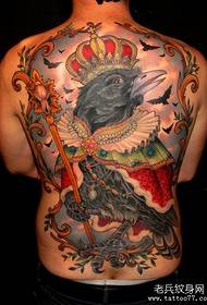 Recomienda un tatuaje de corona de cuervo de espalda completa europeo y americano.