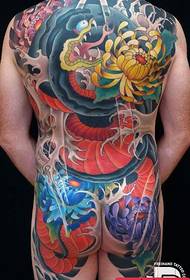 Пълен гръб цветни божури татуировки змия се споделят от татуировки