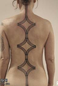Galopingas geometrinių linijų tatuiruotės modelis