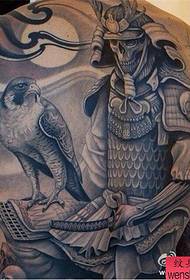 Tatuaggi samurai creativi a tutto tondo