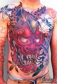 Consiglia un tatuaggio prepotente