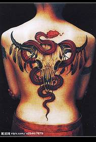 Целосна тетоважа со змија завиткана од змија