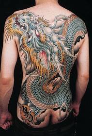 Kul dragon-tatovering med full bakside
