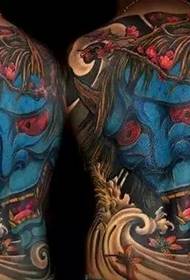 សាក់ពេញខ្នងបែបបុរាណ