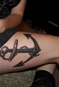 bellezza Tatuaggio di ancoraggio sexy sulla coscia