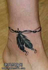 I-anklet enhle tattoo ezinyaweni