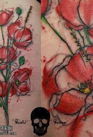 Modello di tatuaggio tulipano acquerello coscia