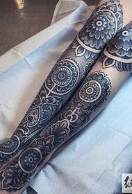 Various large flower leg tattoo atlas