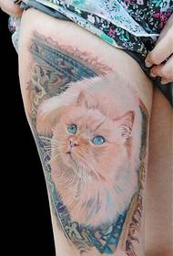 modèle de tatouage chat femme personnalité cuisse
