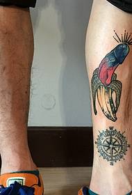 immagine del tatuaggio del totem diabolico di personalità della gamba