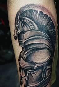personalidade da perna Tatuaje de casco romano cheo de encanto