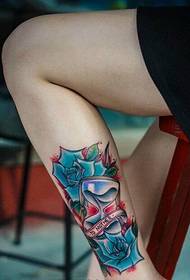 मादी पाय हार्गलास गुलाब टॅटू चित्र