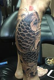 莲花Tattoo Tattoo i këpucëve me tatuazhe të zeza dhe të bardha të kombinuara me këmbë