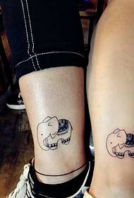 tatuagem de elefante fofo pattern