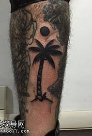 Узорак тетоваже кокосовог дрвета тачке теле