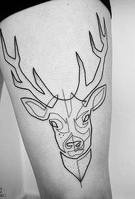 Patrón de tatuaje de línea de pierna espíritu ciervo