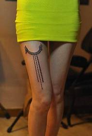 Noga modno lepo videti vzorec tatoo za noge verige