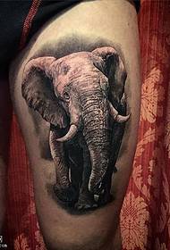 Coscia punto realistico tatuaggio elefante tatuaggio modello