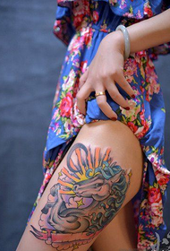 dziewczyny nogi moda klasyczny wzór tatuażu konia