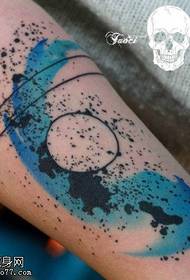 Akvarelni vzorec tatoo na teletu