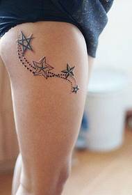 kvinnelig lår personlighet meteor tatovering