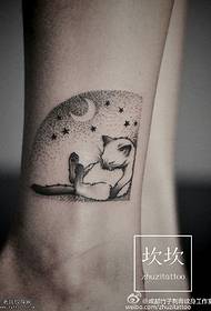 Узорак тетоваже телећих мачака