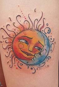 Thigh painted sun tattoo pattern