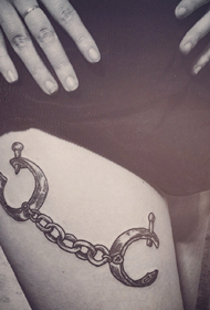 makatotohanang binti makatotohanang pattern ng tattoo ng tattoo