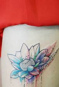 Mga Pampaganda na Mga binti ng Pampaganda Ink lotus tattoo