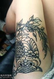 Modello di tatuaggio gufo gamba