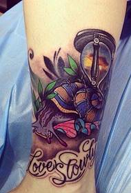 Ẹsẹ awoṣe hourglass snail tattoo tattoo