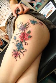 lepotne noge lep cvetni vzorec tatoo