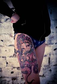 個性大腿章魚美女紋身