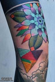 Leg personality, stylish tattoo pattern