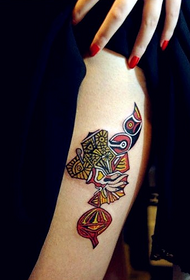 tetovaža ženske boje boje nogu