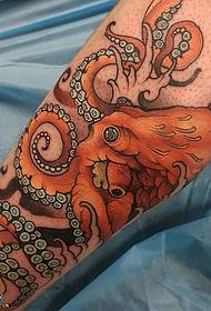 Kalf geschilderd rood octopus tattoo patroon