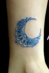 gamba di donna Bella foto di tatuaggi con luna di vite