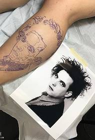 Mga sumbanan sa tattoo nga litrato sa bitiis sa tiil