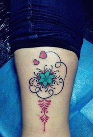 tatuaggio di totem della gamba della prostituta di temperamento di tendenza