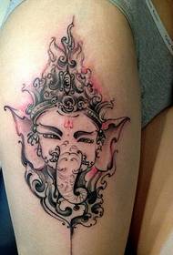kruro koloro elefanto dio tatuaje ŝablono