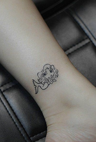 tatuaggio a sirena moda donna polpaccio carino