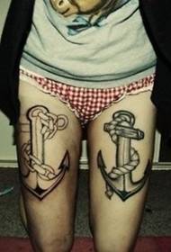 ragazza gambe in bianco e nero ancoraggio tatuaggio personalità europea e americana